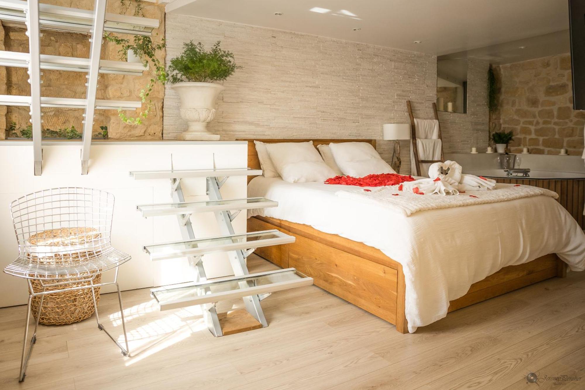Chez Millouz - Triplex Semi-Troglodyte Apartment Pontoise Exterior photo